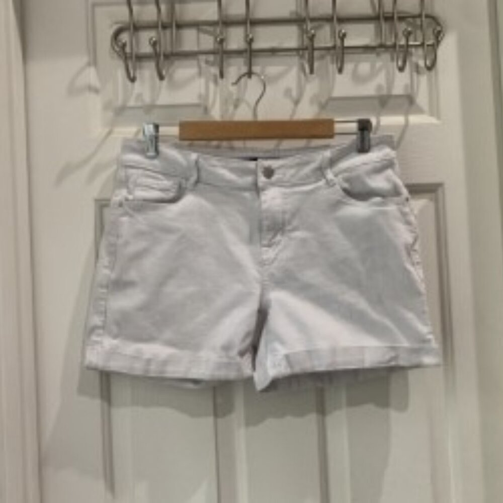 White Shorts, Sz 12, Super stretchy and comfortable